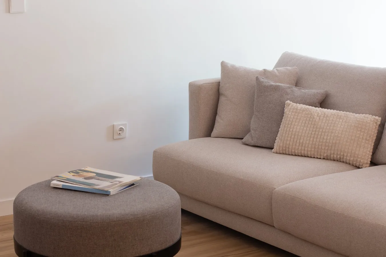 Refined 3-bed Flat With Bright Home Office Space In Valencia Center #5