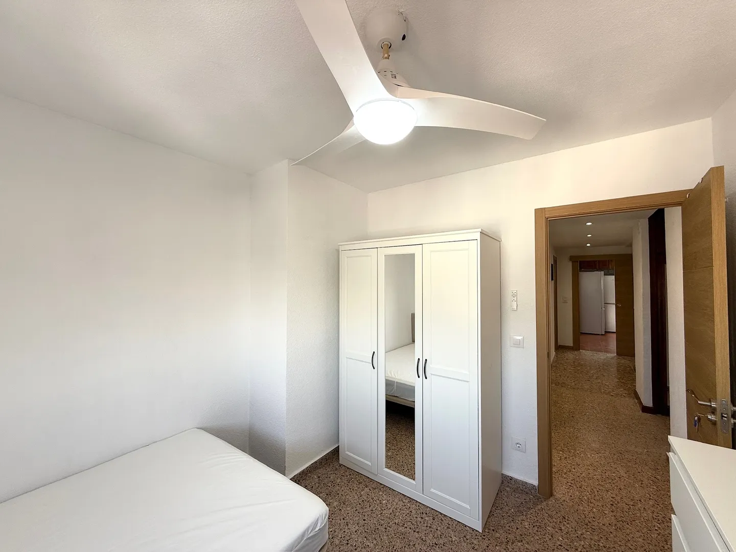 Premium Cozy City Flat With Dedicated Workspace In Valencia For Remote Professionals #2