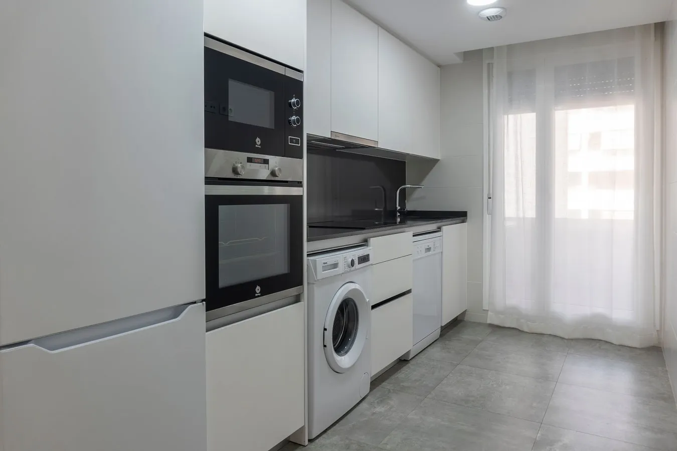 Impressive 98m2 Flat With Dedicated Home Office In Valencia's Central Area #4