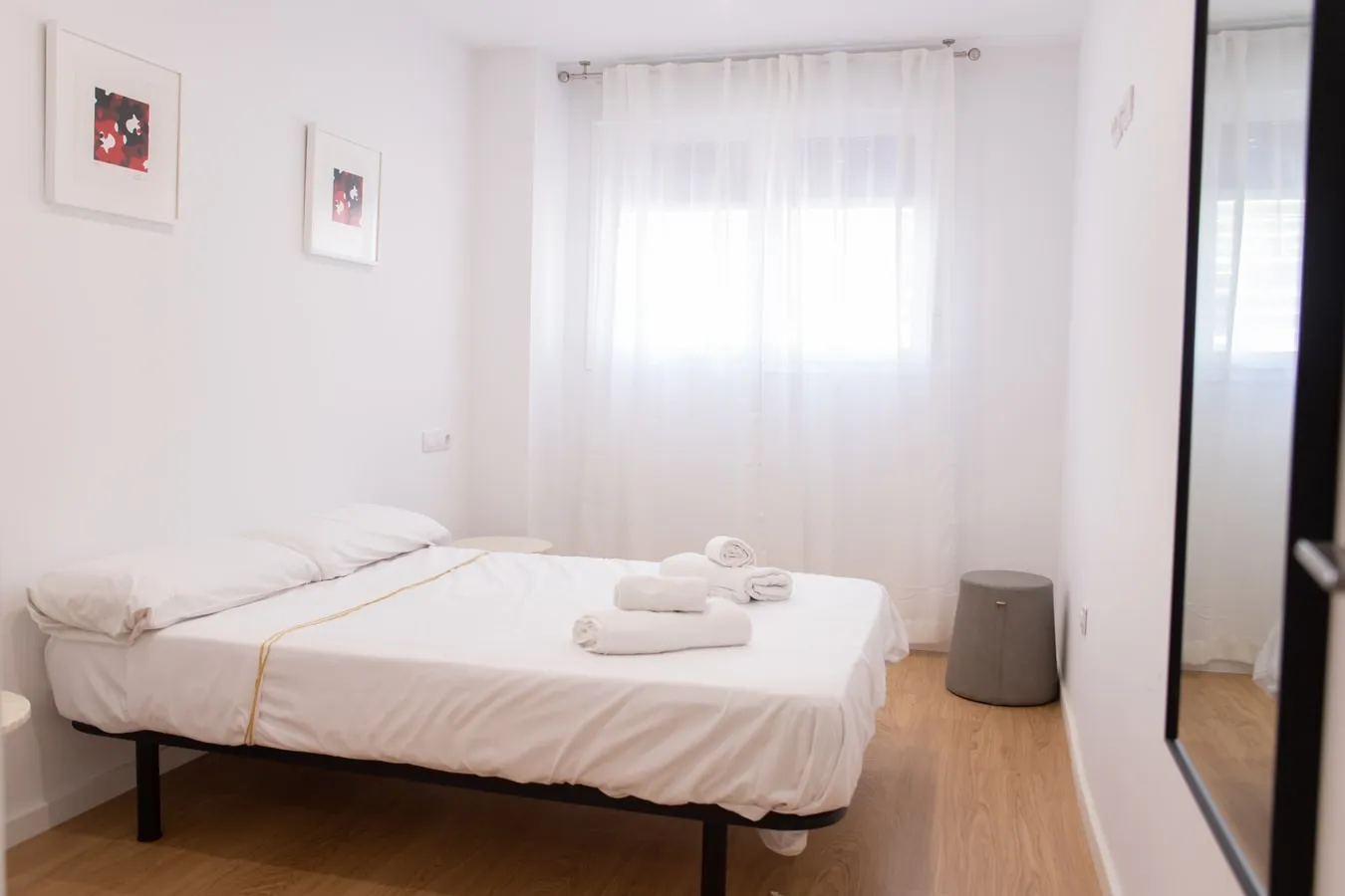 Sleek 2-bed City Flat With Dedicated Home Office In Valencia #3