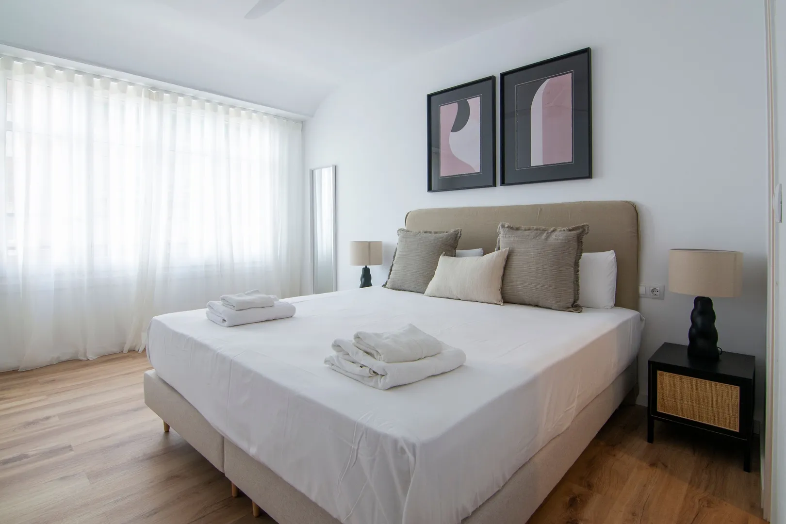 Stylish 150m2 City Flat With Dedicated Home Office In Valencia's Vibrant Center #3