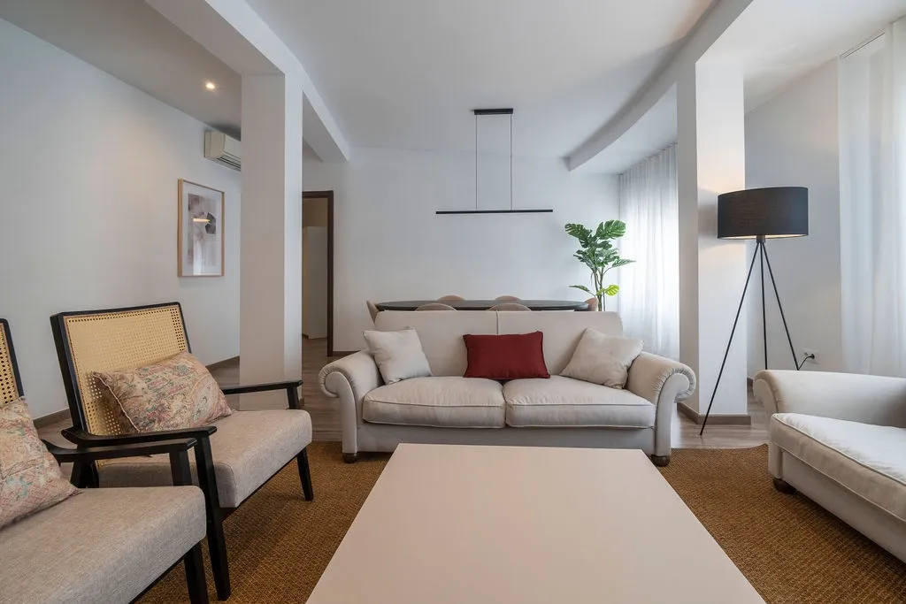Vast Rooftop Designer Flat With Home Office Space In Valencia's City Center #4