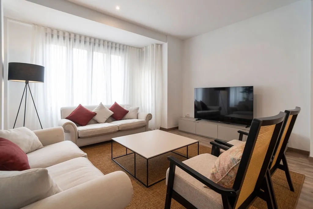 Vast Rooftop Designer Flat With Home Office Space In Valencia's City Center