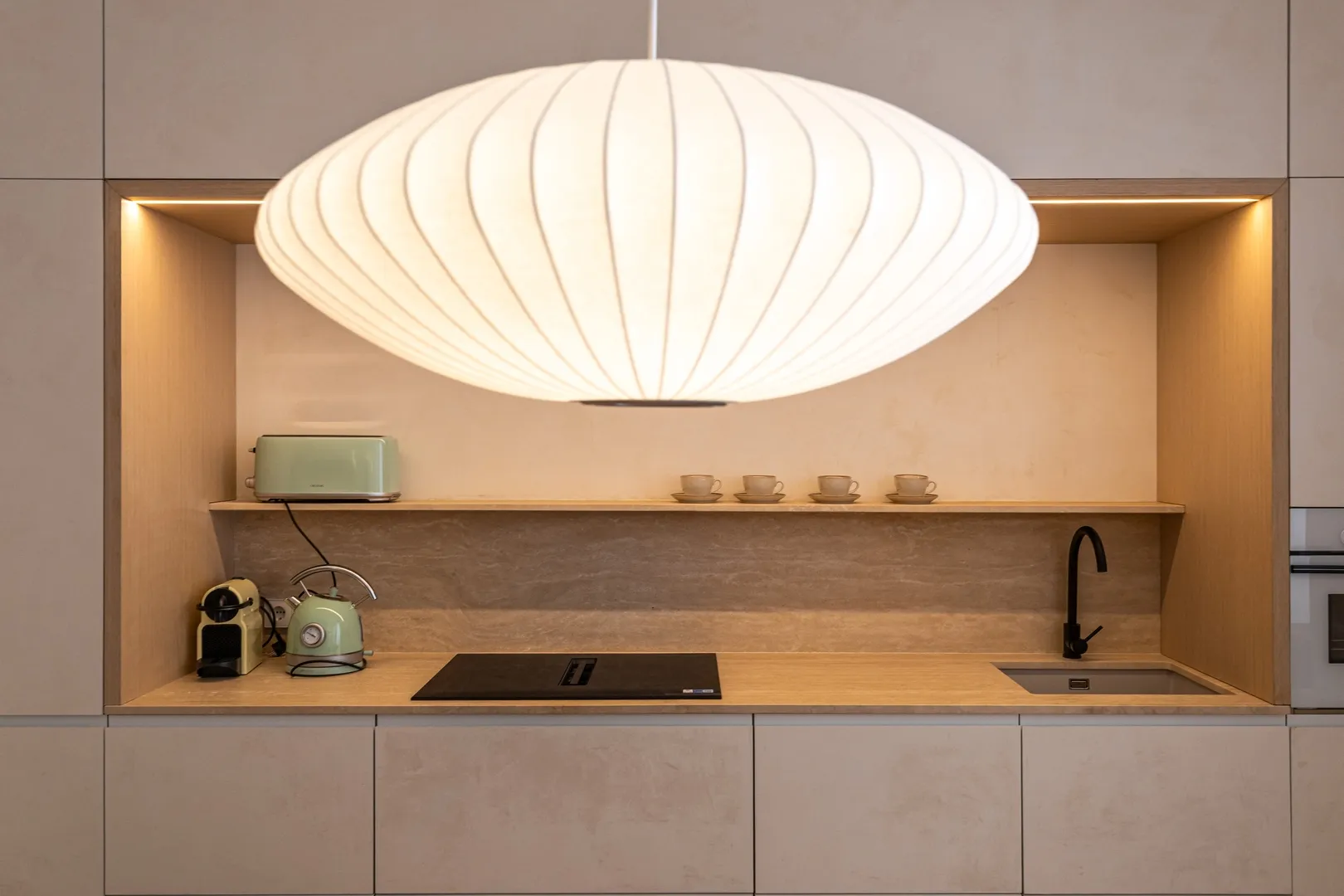 Contemporary 2-bed Flat With Dedicated Home Office In Madrid Center #3