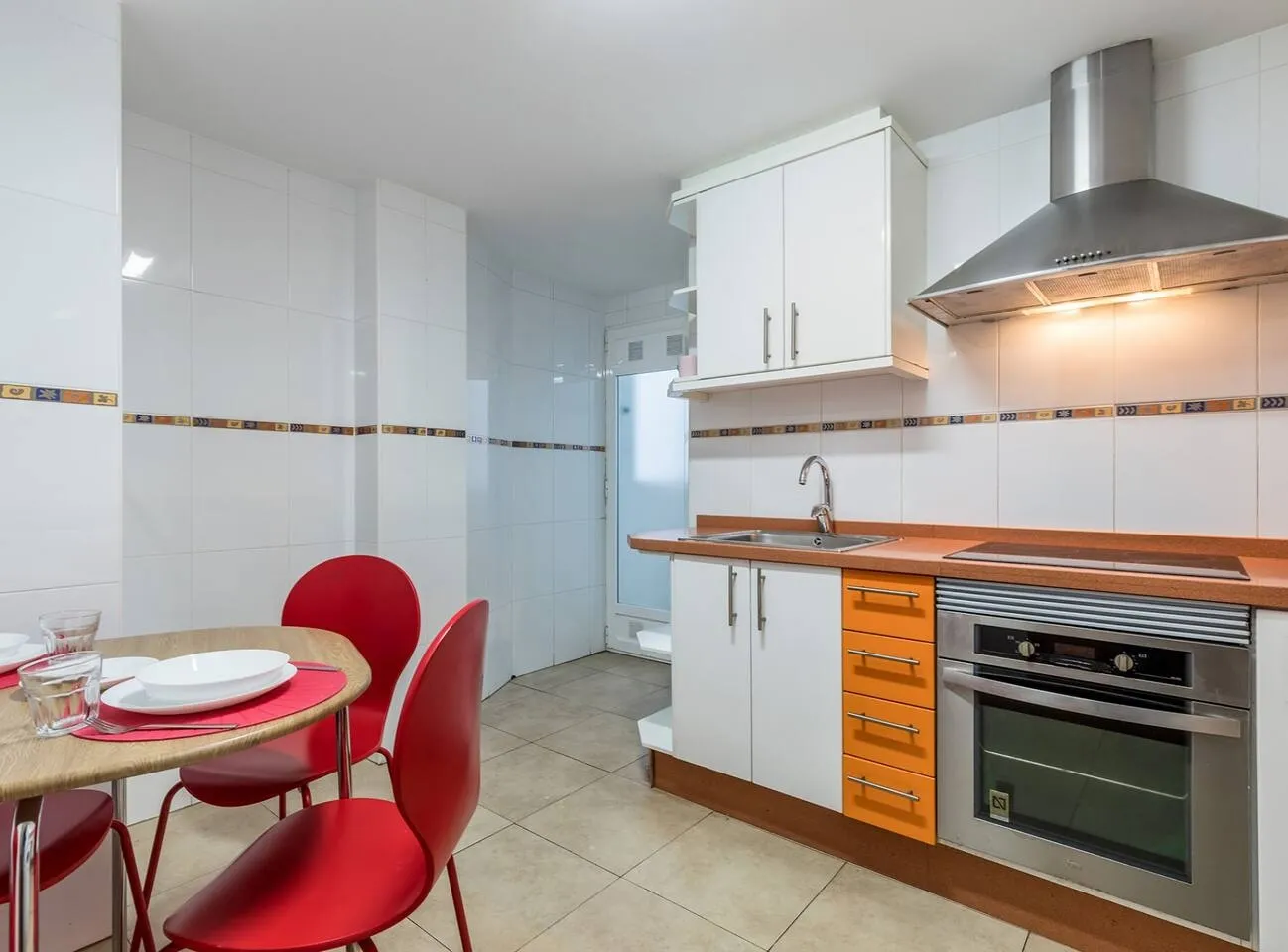 Upscale 4-bed Flat With Dedicated Home Office In Valencia's San Jacinto District
